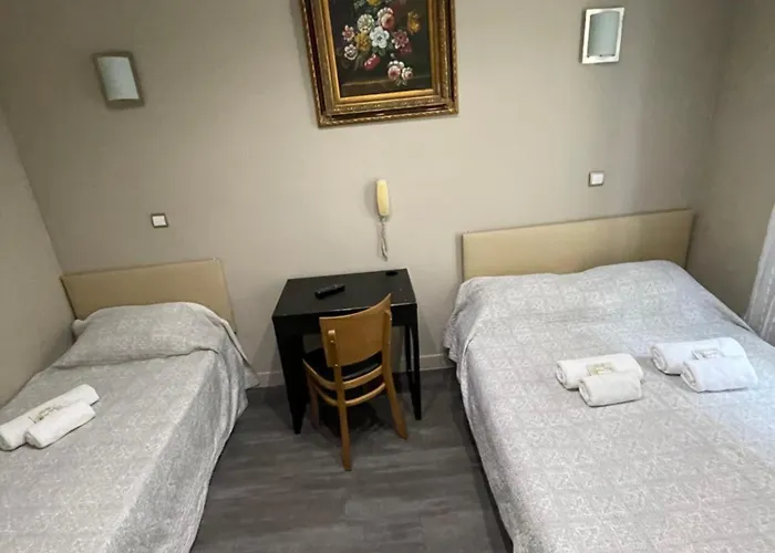 Hôtel de l'Aveyron Paris